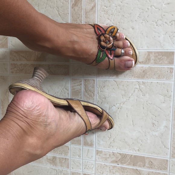 Shoes - Picture 3 of 5